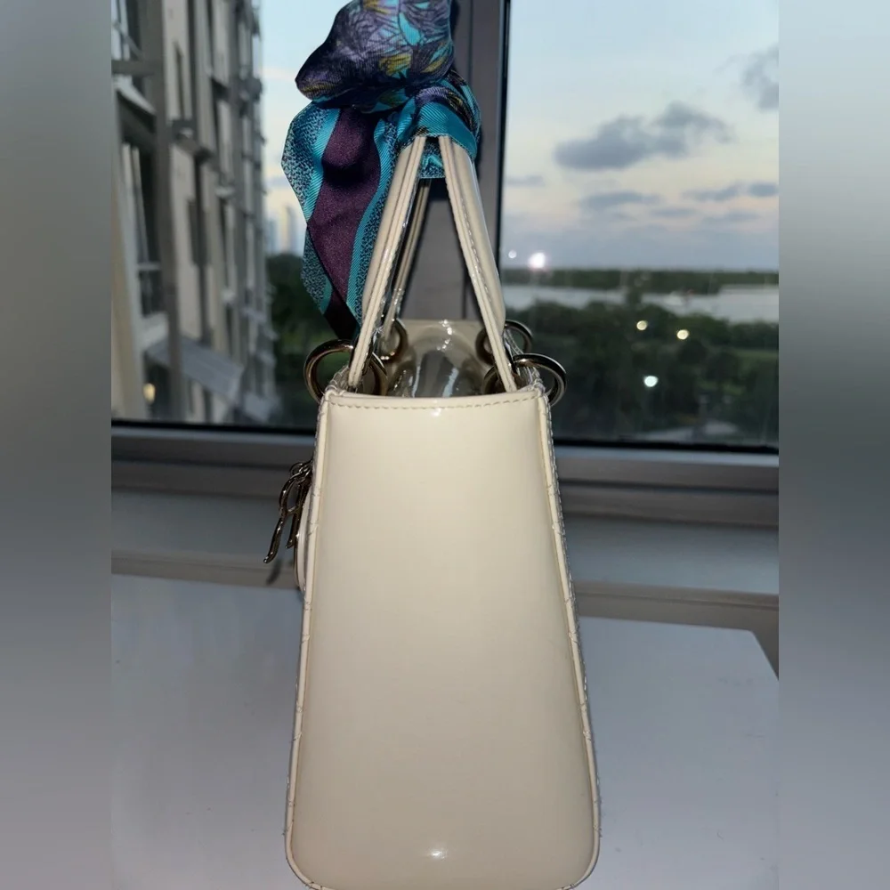 Authentic Christian Lady Dior White Handbag with Christian Dior blue Twilly